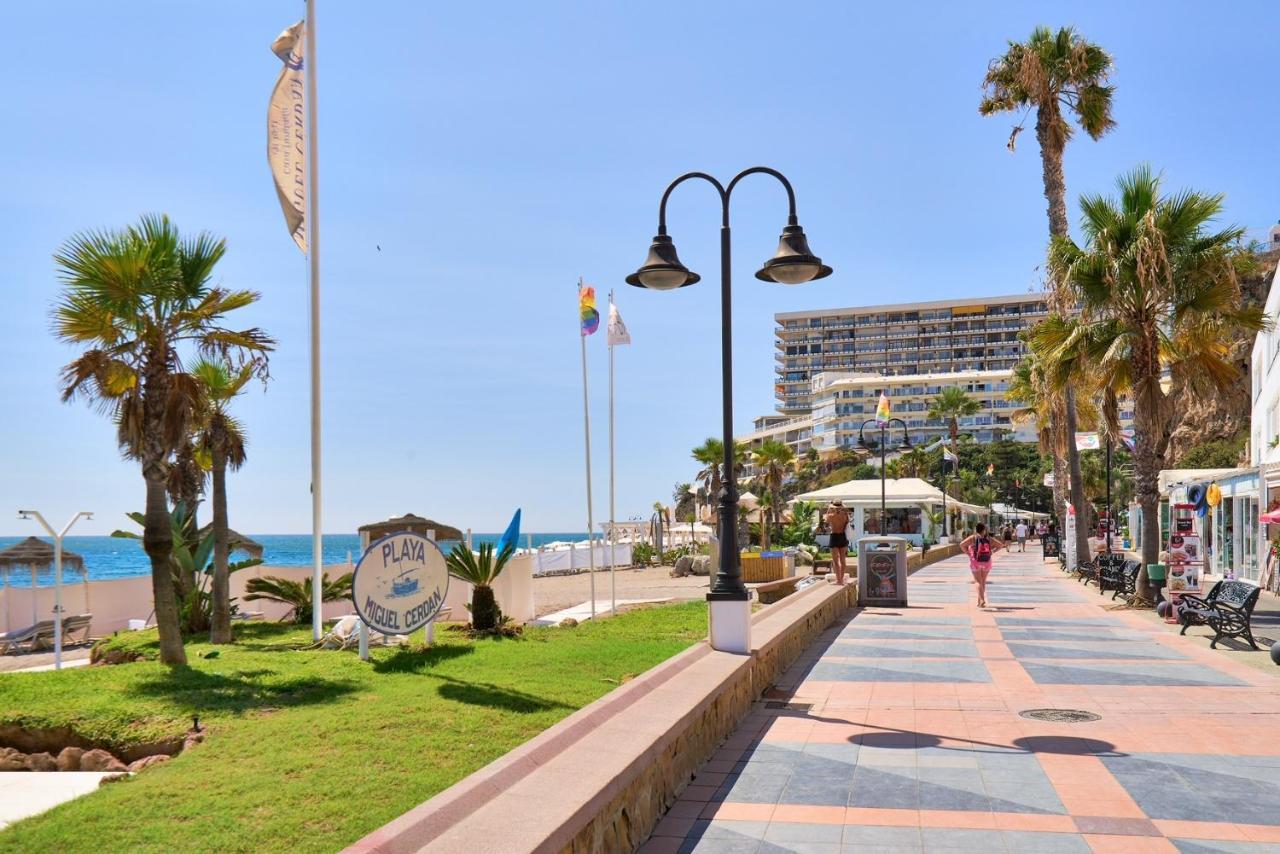 Savanna Beach. Amazing Apartment With Jacuzzi Torremolinos Extérieur photo